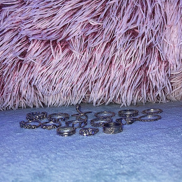 17pc Ring set 💍 - Picture 9 of 9